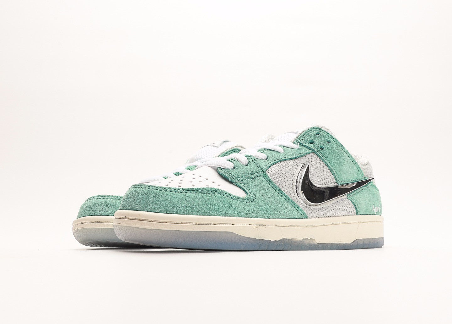 Nike SB Dunk low pro "April"